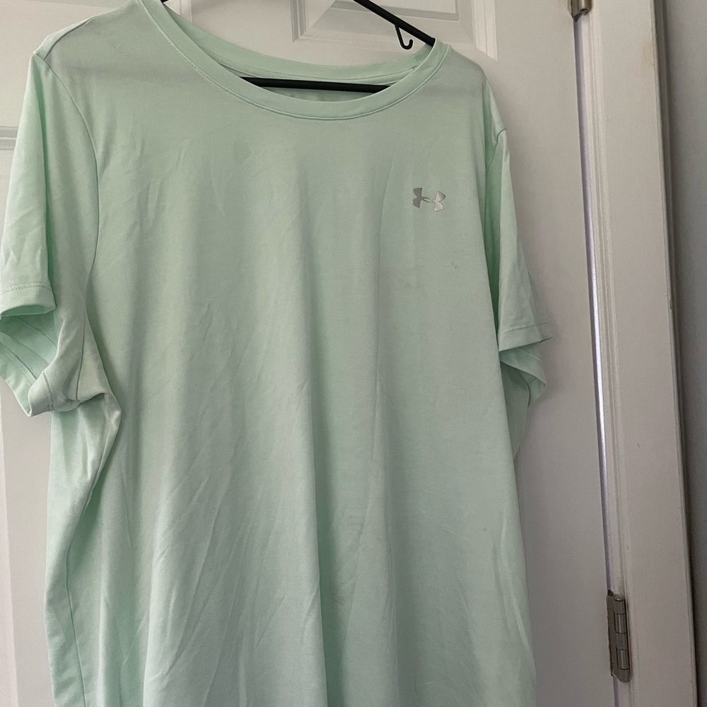 Underamour Tee Shirt